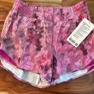 Lululemon Seawheeze Pink Hotty Hot HR 4” Shorts